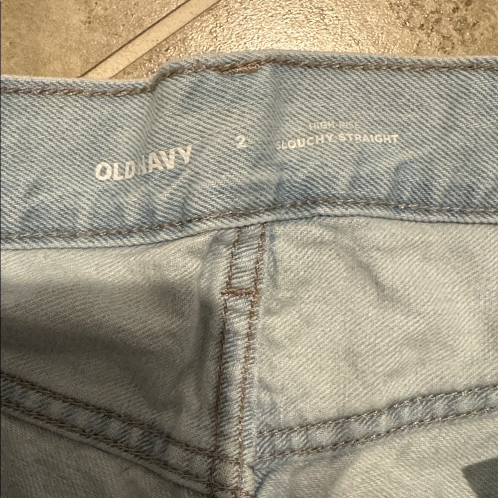 Old Navy High Rise Slouchy Straight Jean Shorts - Picture 3 of 3